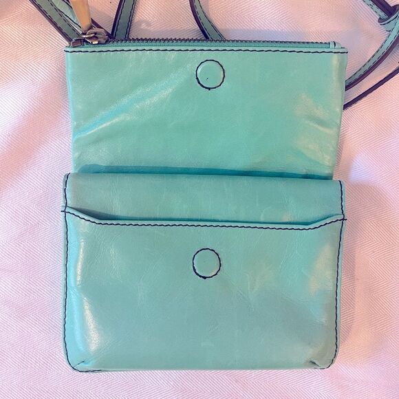 HOBO crossbody travel wallet, mint green, like new! Spring vibes! - Picture 2 of 11